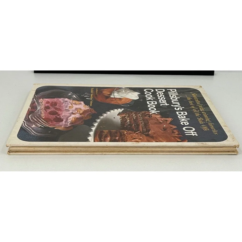 Pillsbury's Bake Off Dessert‎ Cook Book 1971 Vintage Recipes Pies Cakes Favs